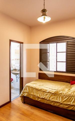Casa à venda com 258m², 4 quartos e 4 vagas Casa à venda com 258m², 4 quartos e 4 vagasQuarto Suíte 1