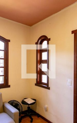 Casa à venda com 258m², 4 quartos e 4 vagas Casa à venda com 258m², 4 quartos e 4 vagasQuarto 1