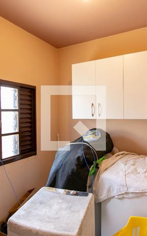 Casa à venda com 258m², 4 quartos e 4 vagas Casa à venda com 258m², 4 quartos e 4 vagasQuarto de Serviço