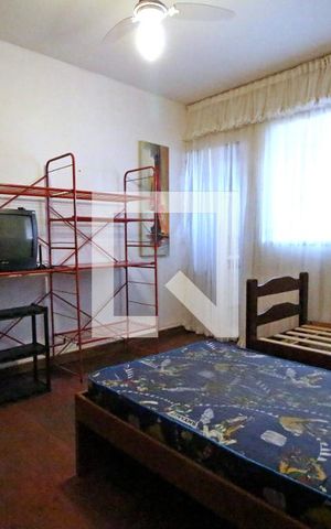 Casa à venda com 700m², 4 quartos e 3 vagasQuarto 4 (suíte)
