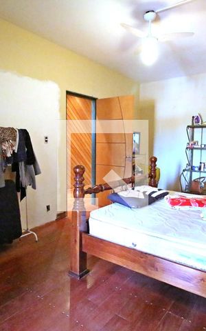 Casa à venda com 700m², 4 quartos e 3 vagasQuarto 2 (suíte)