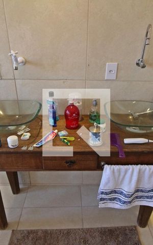 Casa à venda com 700m², 4 quartos e 3 vagasBanheiro do Quarto 3 (suíte)