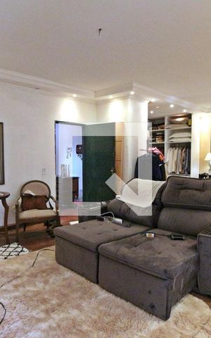 Casa à venda com 700m², 4 quartos e 3 vagasQuarto 3 (suíte)