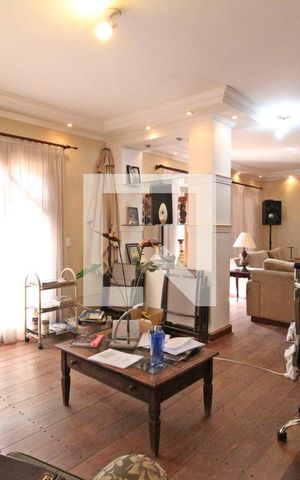 Casa à venda com 700m², 4 quartos e 3 vagasSala de estar 2