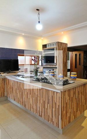 Casa à venda com 700m², 4 quartos e 3 vagasCozinha 1