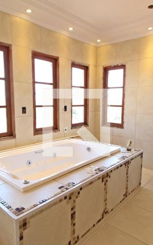 Casa à venda com 700m², 4 quartos e 3 vagasBanheiro do Quarto 3 (suíte)