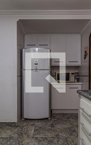 Casa à venda com 360m², 4 quartos e 7 vagas Casa à venda com 360m², 4 quartos e 7 vagasCozinha - Cs2
