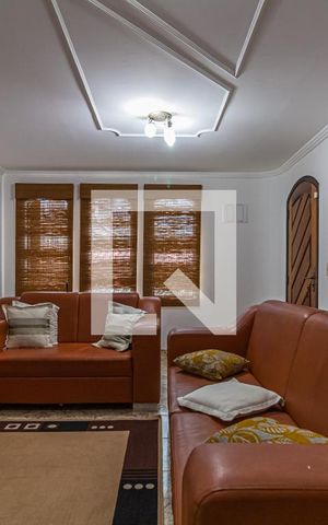 Casa à venda com 360m², 4 quartos e 7 vagas Casa à venda com 360m², 4 quartos e 7 vagasSala - Cs2