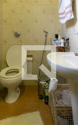 Casa à venda com 200m², 3 quartos e 1 vaga Casa à venda com 200m², 3 quartos e 1 vagaBanheiro da Suíte