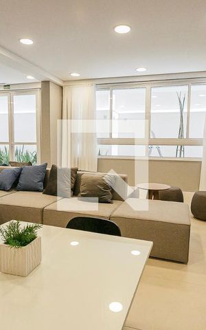 Apartamento para alugar com 32m², 1 quarto e sem vaga Apartamento para alugar com 32m², 1 quarto e sem vagaSalão de Festas