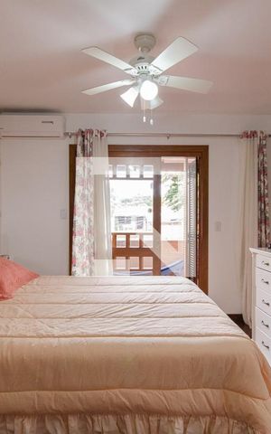 Casa à venda com 166m², 3 quartos e 4 vagas Casa à venda com 166m², 3 quartos e 4 vagasQuarto 3 - Suíte