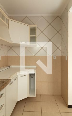 Casa à venda com 172m², 3 quartos e 2 vagas Casa à venda com 172m², 3 quartos e 2 vagasCozinha e Área de Serviço