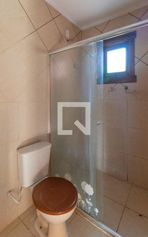 Casa à venda com 172m², 3 quartos e 2 vagas Casa à venda com 172m², 3 quartos e 2 vagasBanheiro 2