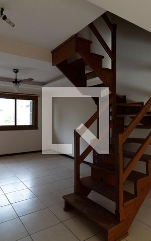 Casa à venda com 172m², 3 quartos e 2 vagas Casa à venda com 172m², 3 quartos e 2 vagasSala
