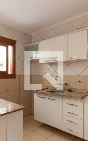 Casa à venda com 172m², 3 quartos e 2 vagas Casa à venda com 172m², 3 quartos e 2 vagasCozinha e Área de Serviço