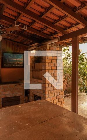 Casa à venda com 172m², 3 quartos e 2 vagas Casa à venda com 172m², 3 quartos e 2 vagasQuintal