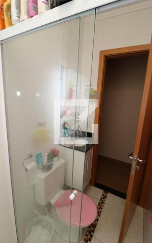 Casa à venda com 160m², 3 quartos e 2 vagasBanheiro