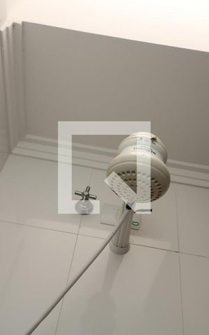 Casa à venda com 160m², 3 quartos e 2 vagasBanheiro