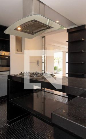 Apartamento à venda com 210m², 2 quartos e 2 vagas Apartamento à venda com 210m², 2 quartos e 2 vagasCozinha