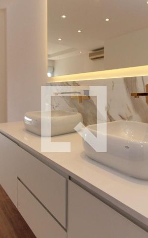 Apartamento à venda com 210m², 2 quartos e 2 vagas Apartamento à venda com 210m², 2 quartos e 2 vagasSuíte