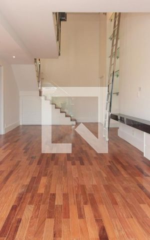 Apartamento à venda com 210m², 2 quartos e 2 vagas Apartamento à venda com 210m², 2 quartos e 2 vagasSala