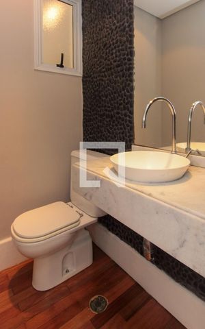 Apartamento à venda com 210m², 2 quartos e 2 vagas Apartamento à venda com 210m², 2 quartos e 2 vagasLavabo