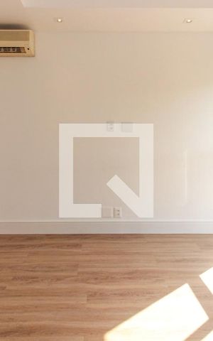Apartamento à venda com 210m², 2 quartos e 2 vagas Apartamento à venda com 210m², 2 quartos e 2 vagasSuíte