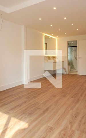 Apartamento à venda com 210m², 2 quartos e 2 vagas Apartamento à venda com 210m², 2 quartos e 2 vagasSuíte