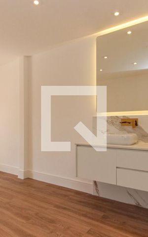 Apartamento à venda com 210m², 2 quartos e 2 vagas Apartamento à venda com 210m², 2 quartos e 2 vagasSuíte