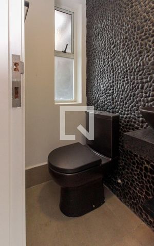 Apartamento à venda com 210m², 2 quartos e 2 vagas Apartamento à venda com 210m², 2 quartos e 2 vagasBanheiro