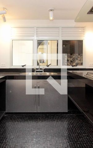 Apartamento à venda com 210m², 2 quartos e 2 vagas Apartamento à venda com 210m², 2 quartos e 2 vagasCozinha