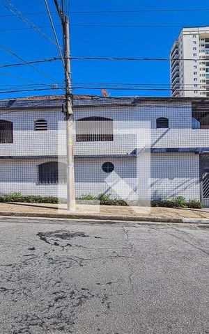 Casa à venda com 164m², 3 quartos e 1 vaga Casa à venda com 164m², 3 quartos e 1 vagaFachada