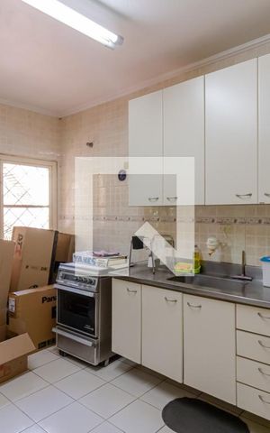 Casa à venda com 950m², 5 quartos e 4 vagas Casa à venda com 950m², 5 quartos e 4 vagasCozinha da Casa 2