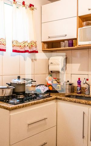 Casa à venda com 200m², 4 quartos e sem vaga Casa à venda com 200m², 4 quartos e sem vagaCozinha