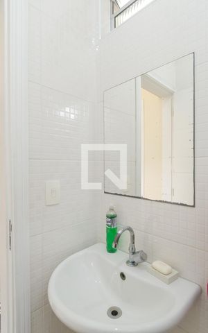 Casa à venda com 727m², 4 quartos e 14 vagas Casa à venda com 727m², 4 quartos e 14 vagasLavabo