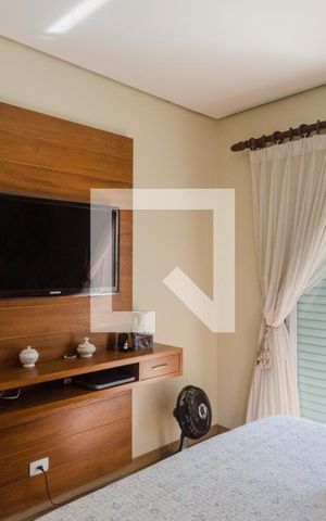 Casa à venda com 727m², 4 quartos e 14 vagas Casa à venda com 727m², 4 quartos e 14 vagasQuarto da suíte