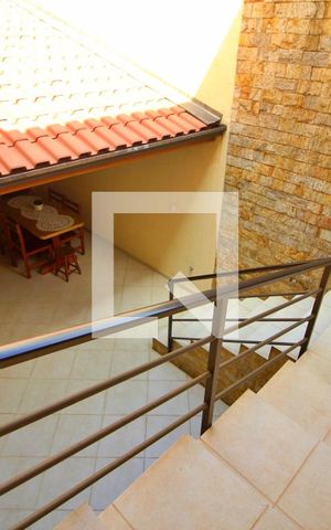Casa à venda com 300m², 4 quartos e 6 vagasÁrea Externa