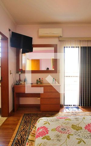 Casa à venda com 300m², 4 quartos e 6 vagasSuíte 1
