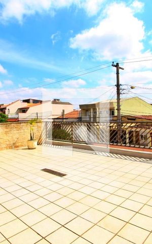 Casa à venda com 300m², 4 quartos e 6 vagasTerraço