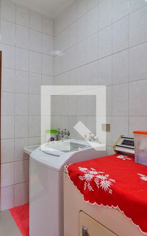 Casa à venda com 300m², 4 quartos e 6 vagasÁrea de Serviço
