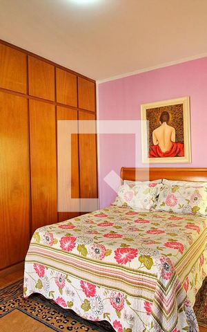 Casa à venda com 300m², 4 quartos e 6 vagasSuíte 1
