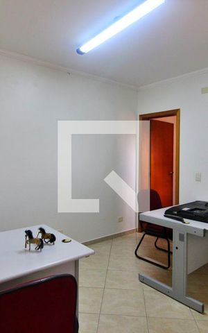 Casa à venda com 300m², 4 quartos e 6 vagasEscritório