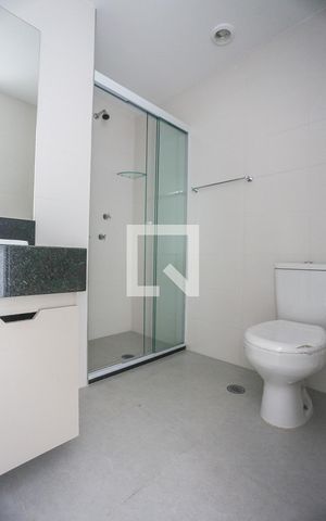 Studio para alugar com 28m², 1 quarto e sem vaga Studio para alugar com 28m², 1 quarto e sem vagaBanheiro