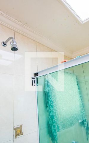 Casa à venda com 170m², 3 quartos e sem vaga Casa à venda com 170m², 3 quartos e sem vagaBanheiro do quarto 1