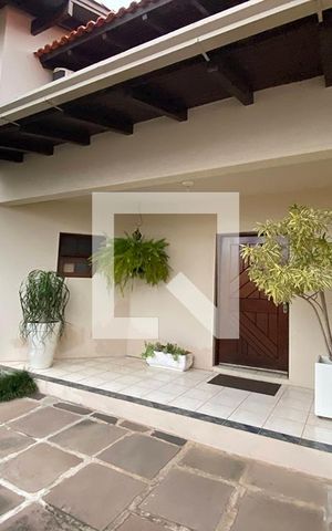 Casa à venda com 230m², 4 quartos e 2 vagasÁrea Externa
