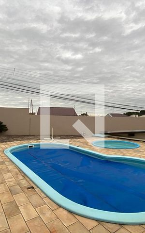 Casa à venda com 230m², 4 quartos e 2 vagasPiscina
