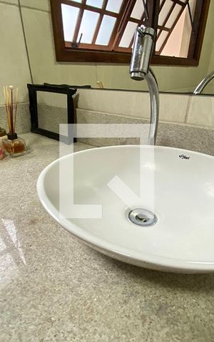 Casa à venda com 230m², 4 quartos e 2 vagasPia do Banheiro
