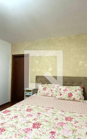 Casa à venda com 230m², 4 quartos e 2 vagasQuarto 1 - Suíte