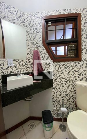 Casa à venda com 230m², 4 quartos e 2 vagasLavabo