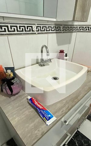 Casa à venda com 230m², 4 quartos e 2 vagasPia do Banheiro da Suíte